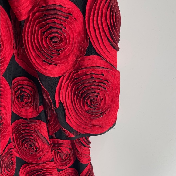 12.26.25 Chico’s 🌹 Rosette Red and Black Women's Topper Semi Sheer (4 or XXL) - Picture 3 of 10